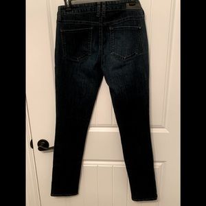 DKNY JEANS Curvy Skinny Mid Rise Dark Washes Size 2